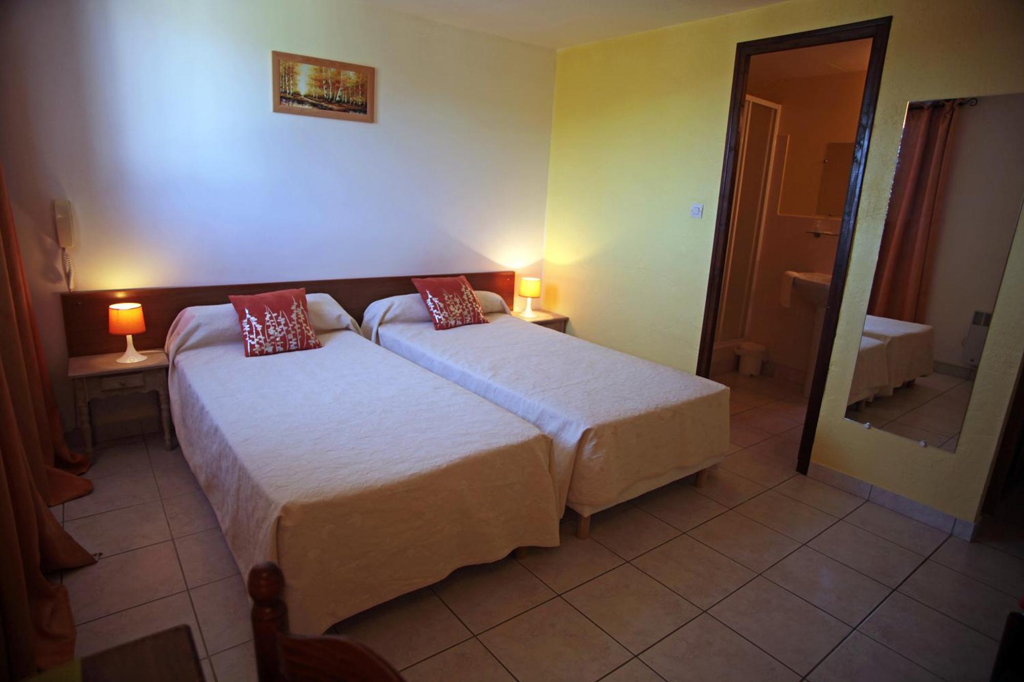 Logis Hotel Le Pressoir Saint-Chinian Ngoại thất bức ảnh